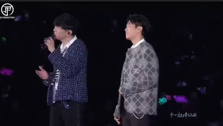 林俊傑 JJ Lin / 韋禮安 WeiBird 《如果可以》 Red Scarf - JJ20 FINAL LAP 台北現場版 Live ...